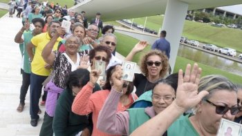 APOSENTADOS DEVEM FAZER COMPROVAO DE VIDA AT DIA 28