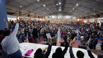 BANCRIOS FAZEM ASSEMBLEIA E DECIDEM MANTER GREVE EM SO PAULO