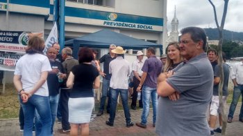 SINDICATO DOS BANCRIOS DE RIO DO SUL PRESENTE EM ATO CONTRA A REFORMA DA PREVIDNCIA 