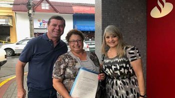 BANCRIA DO SANTANDER GANHA REINTEGRAO APS DEMISSO EM PERODO DE PR-APOSENTADORIA 