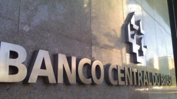 PRESIDENTE ASSINA PROJETO DA AUTONOMIA DO BANCO CENTRAL