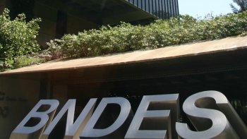 DIRETORIA DO BNDES ENCERRA NEGOCIAO SEM REAJUSTE