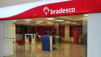 AGNCIAS DO BRADESCO SO AUTUADAS POR RETIRADA DE PORTAS GIRATRIAS