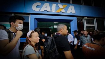 CAIXA  ESSENCIAL, MAS NO CONTRATA EMPREGADOS