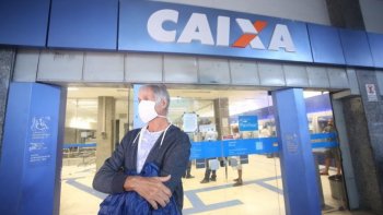 METAS FORAM REDUZIDAS, MAS CONTINUAM DESUMANAS E ASSEDIADORAS NA CAIXA