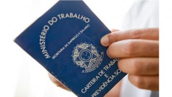 TRABALHADORES COM CARTEIRA PASSARO POR GRANDE MUDANA AINDA EM ABRIL