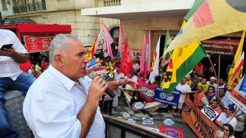 CENTRAIS SINDICAIS REALIZAM ATO UNITRIO EM DEFESA DO MINISTRIO DO TRABALHO