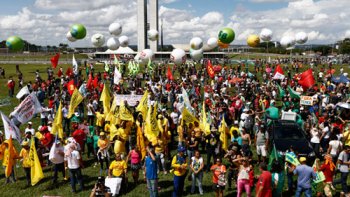SINDICATOS TENTAM EVITAR QUE REFORMA TIRE BENEFCIOS NEGOCIADOS EM ACORDO 