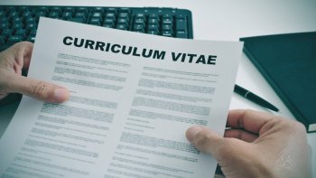 58% DOS RECRUTADORES OLHAM PRIMEIRO O CAMPO DE EXPERINCIA PROFISSIONAL NO CURRCULUM
