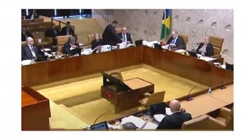 FGTS  DO TRABALHADOR E PRECISA TER CORREO MNIMA EQUIVALENTE  POUPANA, DECIDE BARROSO