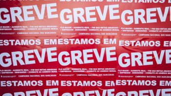 NEGOCIAO CONTINUA ; GREVE TAMBM