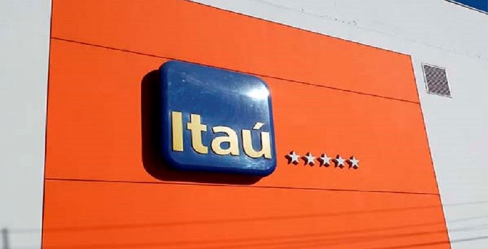 ITAÚ: CLIENTE E BANCÁRIOS NO ESCURO E COM CALOR - Sindicato dos Bancários  de Itabuna e Região