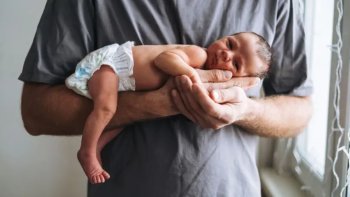 LICENA-PATERNIDADE COM URGNCIA NO CONGRESSO: QUAIS OS BENEFCIOS DA AMPLIAO, SEGUNDO ESTUDOS