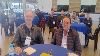 16� ENCONTRO REGIONAL SUL DE DIRIGENTES SINDICAIS BANC�RIOS RE�NE LIDERAN�AS EM MARING�