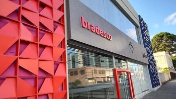 BRADESCO DEMITE 2,4 MIL FUNCION�RIOS E FECHA 324 AG�NCIAS EM 2026 AP�S LUCRAR R$ 13,8 BI