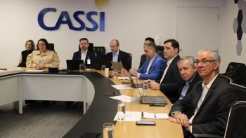BB PROP�E ASSUMIR 60% DO D�FICIT DA CASSI AP�S NEGOCIA��O COM ENTIDADES
