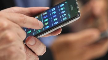 COBRANA DE METAS POR WHATSAPP FORA DO EXPEDIENTE EXTRAPOLA PODER DO EMPREGADOR