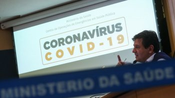 VACINAO CONTRA A COVID VAI COMEAR COM PROFISSIONAIS DE SADE, MAIORES DE 75 ANOS E INDGENAS