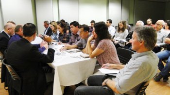 APS NEGATIVAS DO BANCO, BANRISULENSES AMPLIAM MOBILIZAO PARA CONSTRUIR GREVE