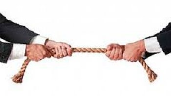 FINANCEIRAS INICIAM DEBATE DA CAMPANHA COM ?NO?