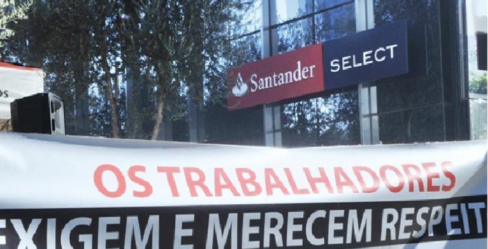 Sindicato dos bancários impede entrada de clientes em agências