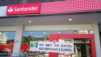 POR CAUSA DE MSEROS R$290, SANTANDER DE BLUMENAU RESISTE EM DESINFECTAR AGNCIA