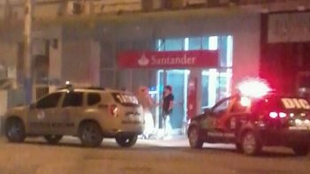 CAIXAS ELETRNICOS DO BANCO  SANTANDER SO ARROMBADOS EM RIO DO SUL